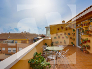 p · Resale PILAR DE LA HORADADA