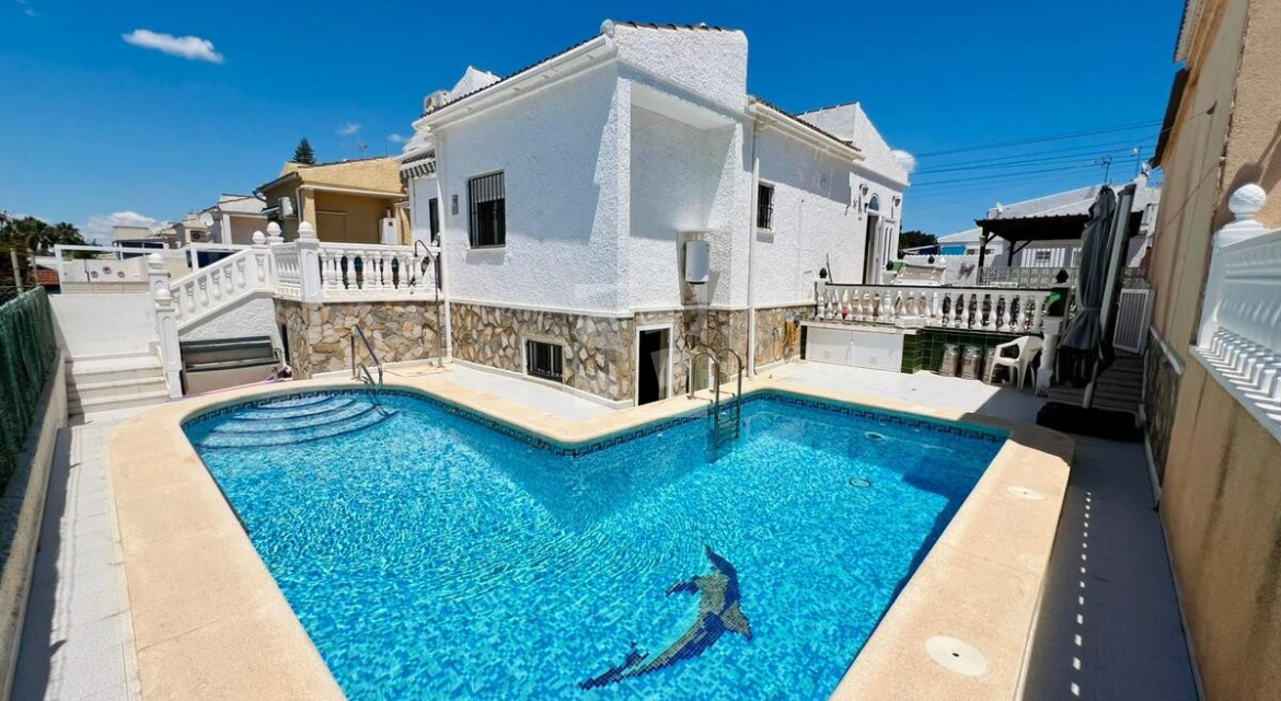 v · Продажа TORREVIEJA · La Siesta - El Chaparral - San Luis