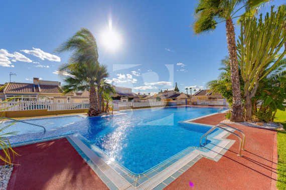 Chalets Pareados - Odsprzedaż - TORREVIEJA - 