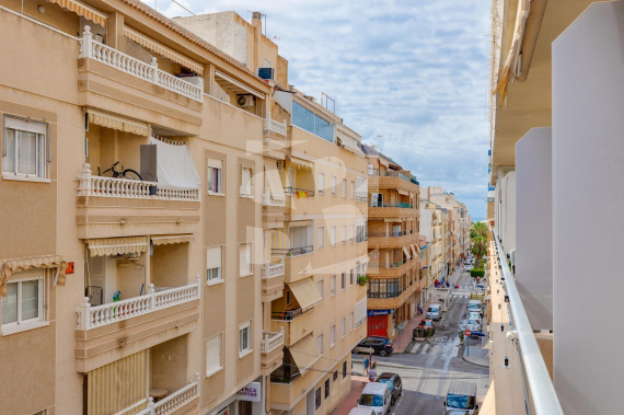 A - Odsprzedaż - TORREVIEJA - Centro