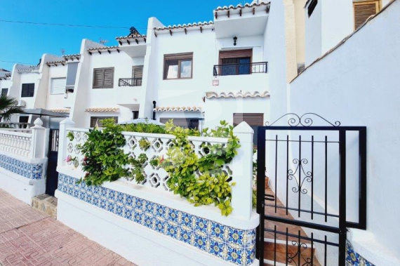 Townhouse - Продажа - Torrevieja - Los balcones