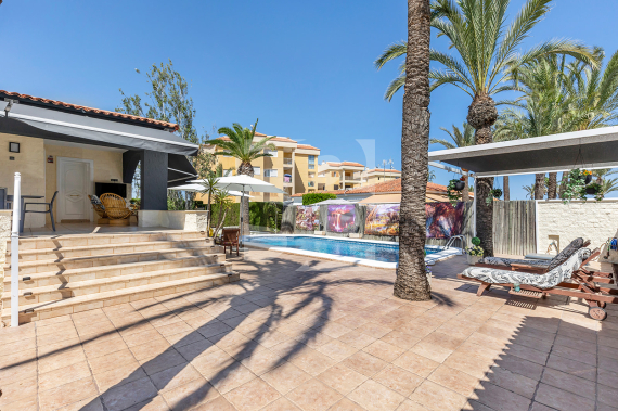 Villa - Segunda Mano - TORREVIEJA - Rocio del Mar