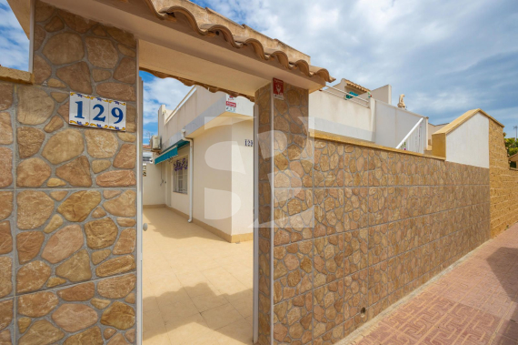 terraced house - Продажа - TORREVIEJA - Torrevieja