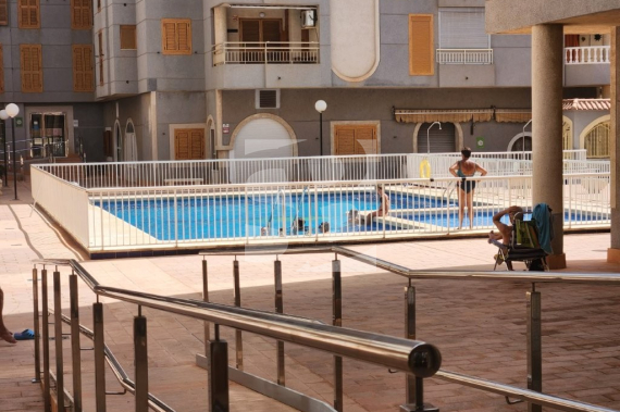 Apartment - Resale - Torrevieja - Playa del Acequión