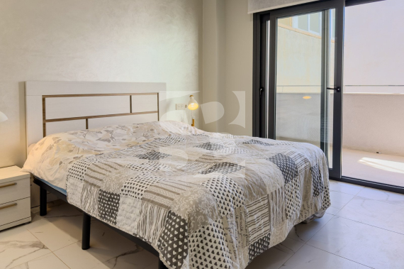 Apartment - Penthouse - Odsprzedaż - TORREVIEJA - Torrevieja