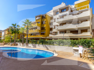 Apartment · Resale TORREVIEJA · Punta Prima