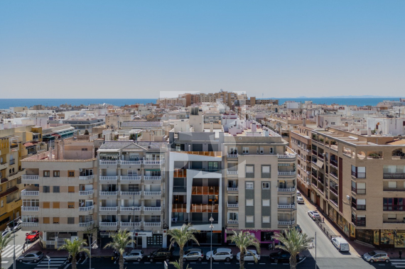 Apartment - Penthouse - Odsprzedaż - TORREVIEJA - Torrevieja