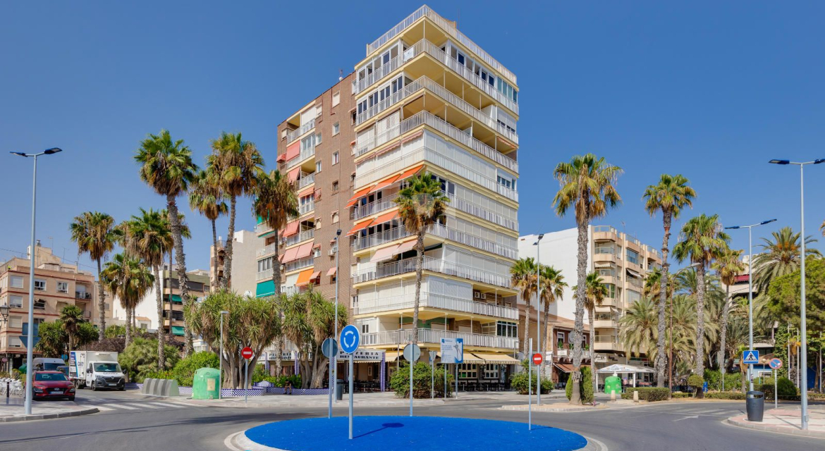 Apartment · Resale TORREVIEJA · Torrevieja