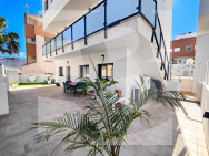 A · La Revente Guardamar del Segura · Guardamar - El Raso