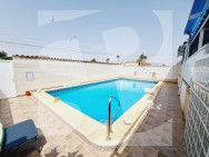 Chalet · Resale TORREVIEJA · Carrefour Area