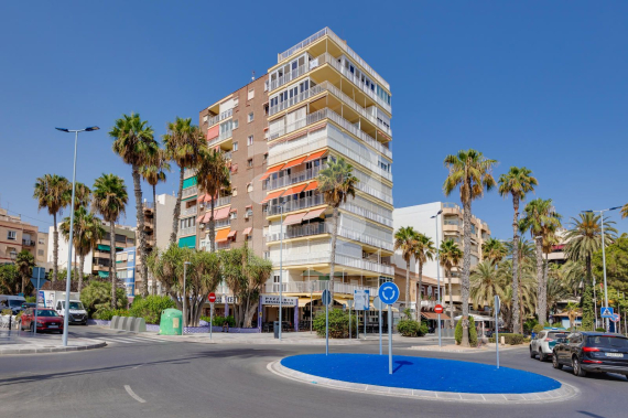 Апартамент - Продажа - TORREVIEJA - Torrevieja