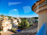 A · La Revente Villamartin