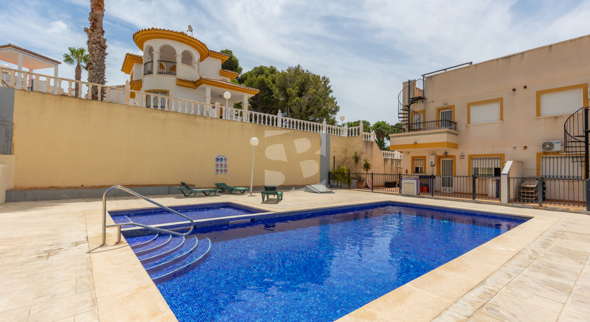 Апартамент · Продажа ORIHUELA · Villamartin