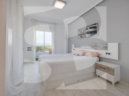 p · La Revente ALMORADÍ · Almoradi