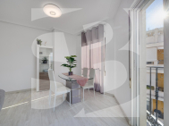 p · La Revente ALMORADÍ · Almoradi