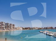 A · Segunda Mano TORREVIEJA · Puerto deportivo marina salinas