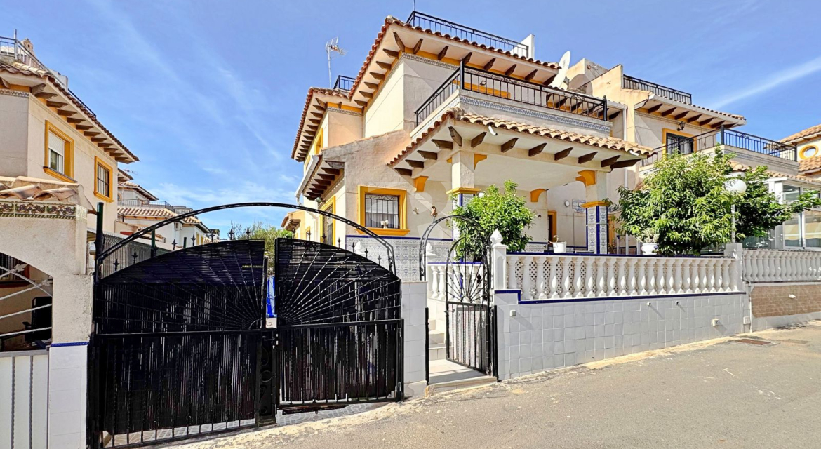 Townhouse · Resale ORIHUELA COSTA · La Campana