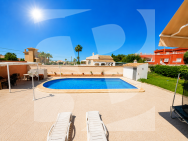 v · Resale TORREVIEJA · La siesta