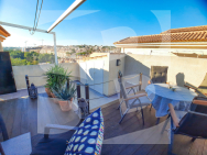 A · La Revente Villamartin