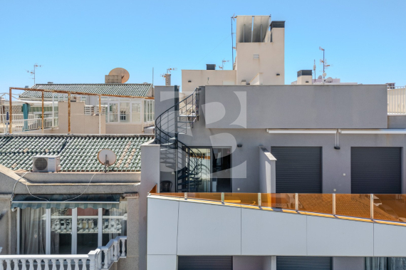 Apartment - Penthouse - Resale - TORREVIEJA - Torrevieja