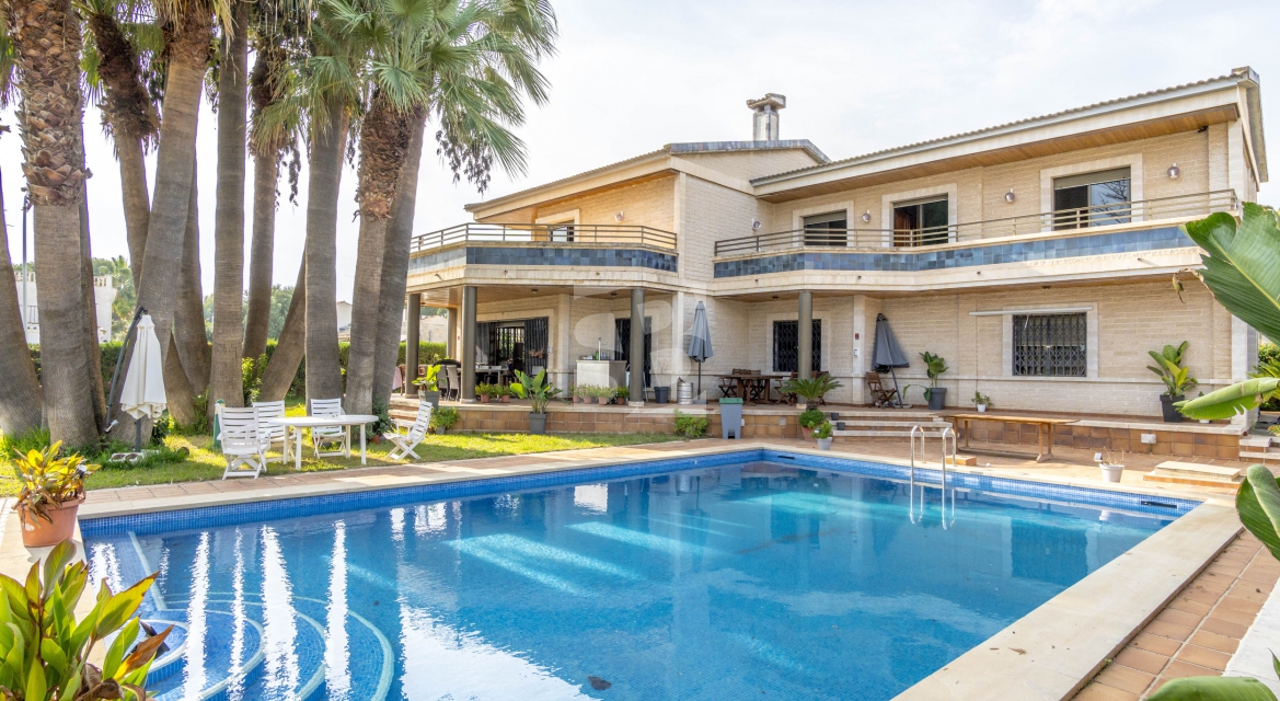 Villa · La Revente ORIHUELA COSTA · Dehesa de Campoamor