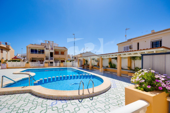 Apartamento - Segunda Mano - TORREVIEJA - Torrevieja