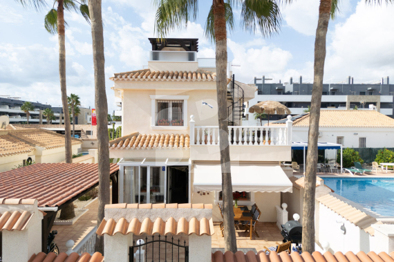 Chalet - Продажа - ORIHUELA COSTA - Playa Flamenca