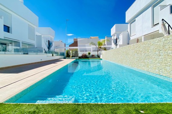 Bungalow - New Build - PILAR DE LA HORADADA - pueblo