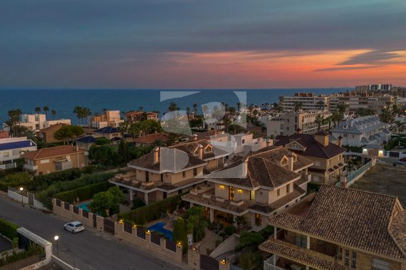 WILLA - Odsprzedaż - TORREVIEJA - La Veleta