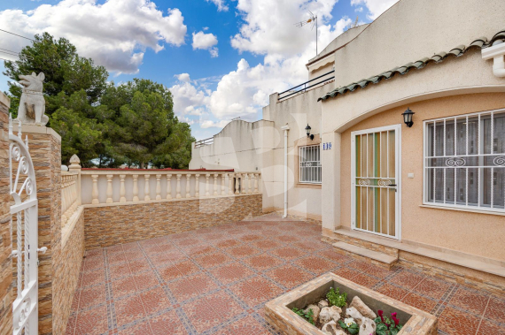 terraced house - Resale - TORREVIEJA - Los Balcones