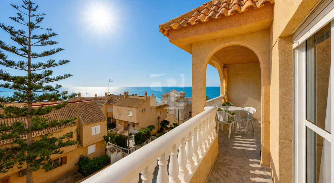 A · Продажа TORREVIEJA · Torre Del Moro
