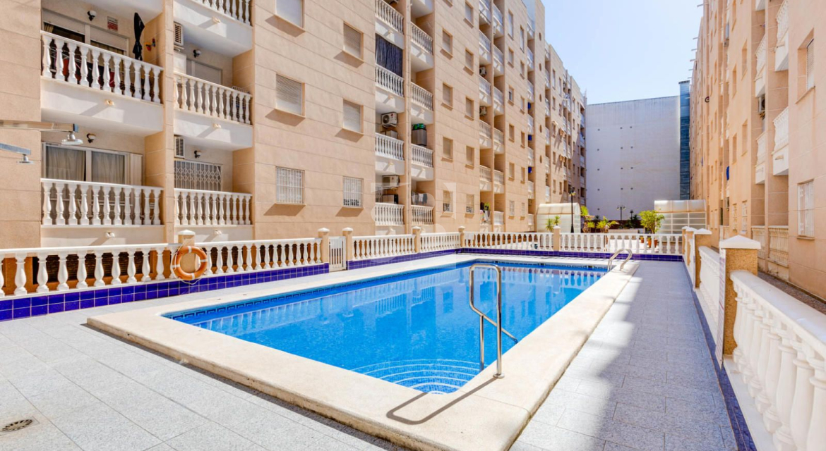 A · Resale TORREVIEJA · Playa Del Cura