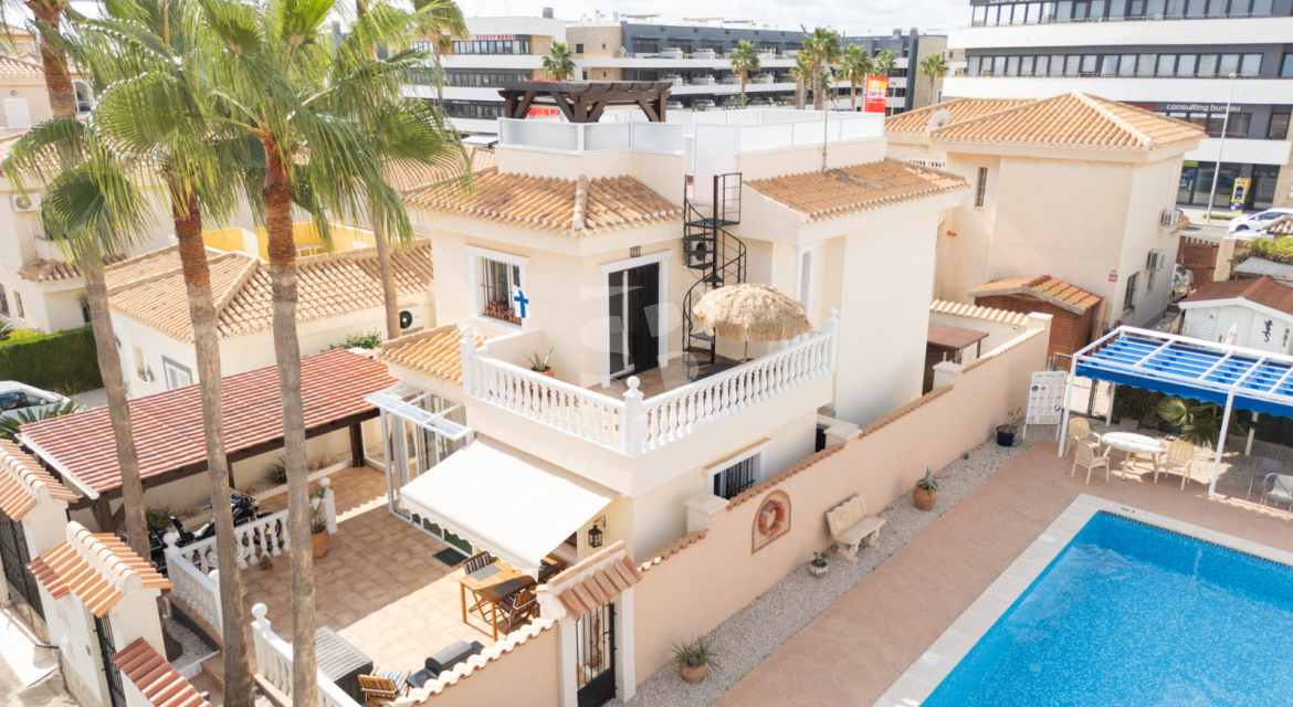 Chalet · Продажа ORIHUELA COSTA · Playa Flamenca