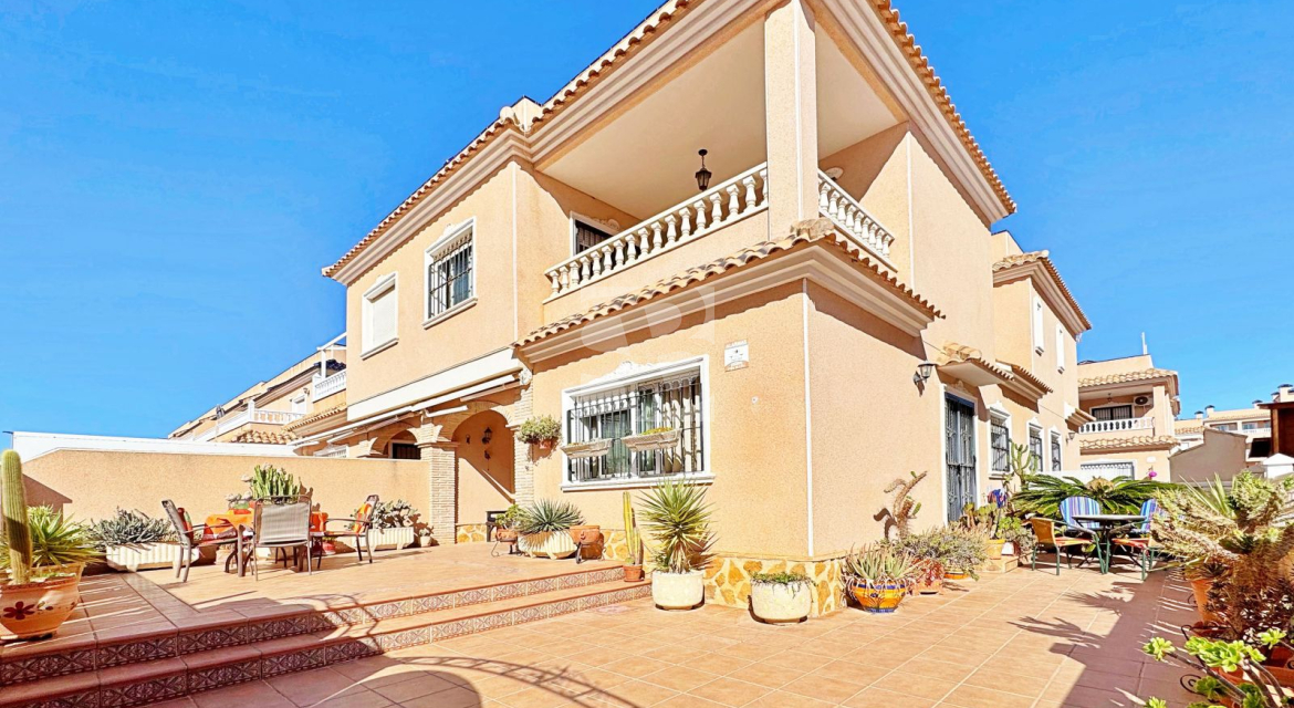 Townhouse · Resale ORIHUELA COSTA · Villamartin