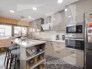 A · La Revente TORREVIEJA · Centro - Muelle Pesquero