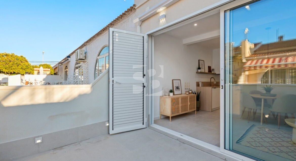 T · Продажа TORREVIEJA · La Siesta - El Chaparral - San Luis