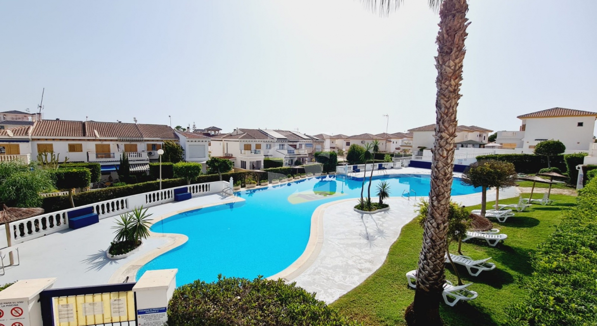 Apartment · Resale La Mata · Parquemar IV