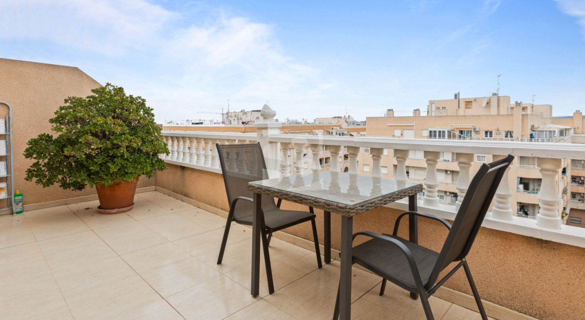 Apartment - Top Floor Apartment · Resale TORREVIEJA · Torrevieja