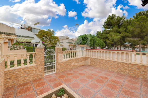 terraced house - Resale - TORREVIEJA - Los Balcones