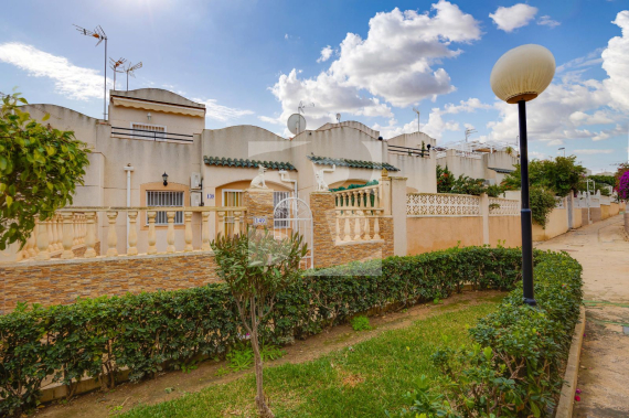 terraced house - Resale - TORREVIEJA - Los Balcones