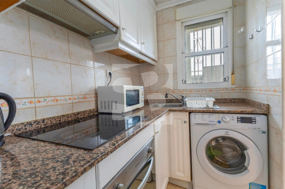 Apartment - Odsprzedaż - TORREVIEJA - Torrevieja