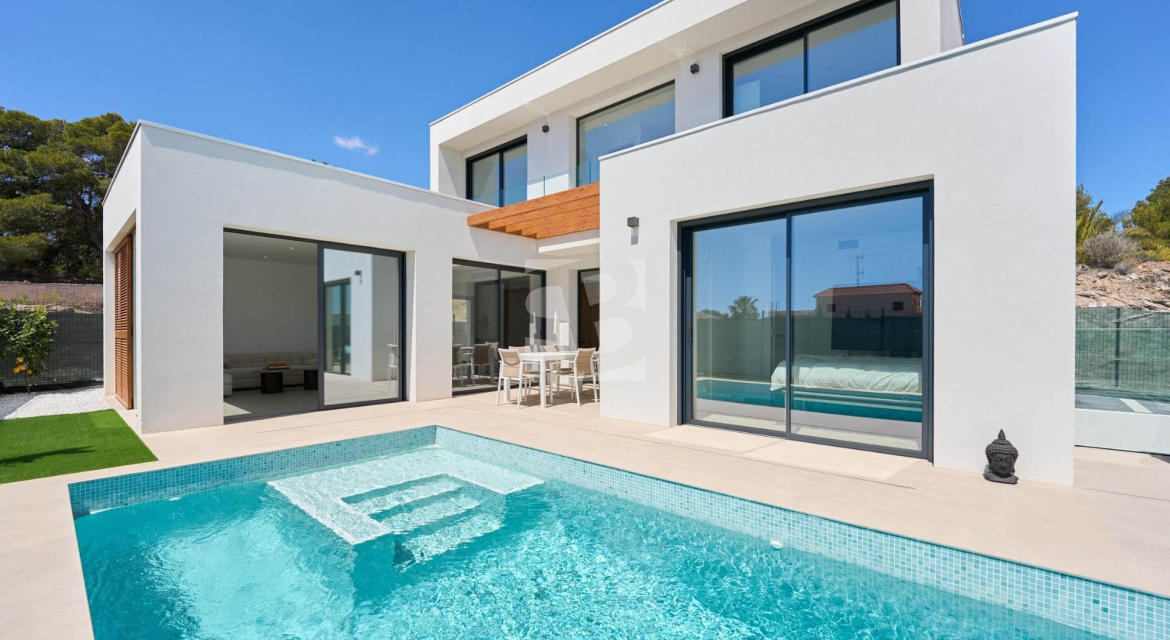 Villa · Obra Nueva Alfas del Pi · Escandinavia