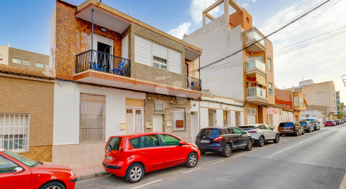 A · La Revente TORREVIEJA · Torrevieja