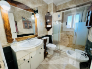 Attique · La Revente La Mata · Alanis