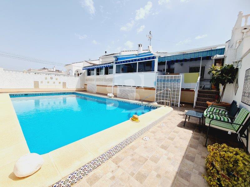 Chalet · Продажа TORREVIEJA · Зона Карефур