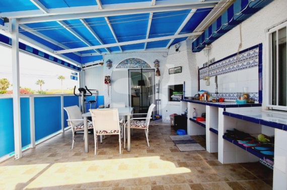 Chalet - Продажа - TORREVIEJA - Зона Карефур