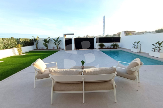 Villa - New Build - BENIJOFAR - Pueblo