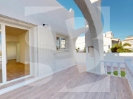 B · Resale ORIHUELA COSTA · Blue Lagoon