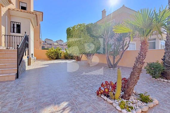 WILLA - Odsprzedaż - ORIHUELA - Orihuela Costa