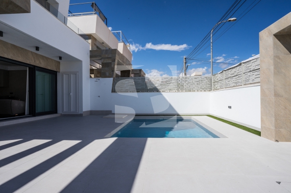 WILLA - Nowo zbudowane - ORIHUELA COSTA - 